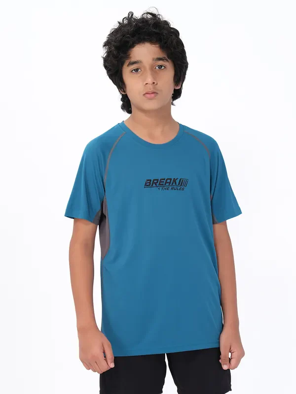 Boys Printed Slim Fit Crew Neck T-shirt with TECHNO COOL+