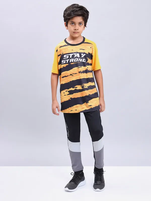 Boys Printed Slim Fit Crew Neck T-shirt with TECHNOLITE - Image 2