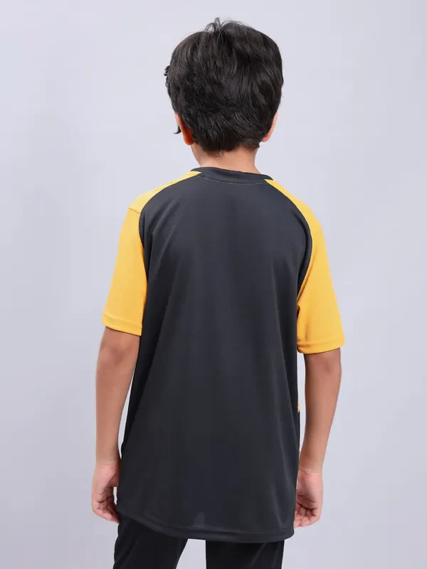 Boys Printed Slim Fit Crew Neck T-shirt with TECHNOLITE - Image 3