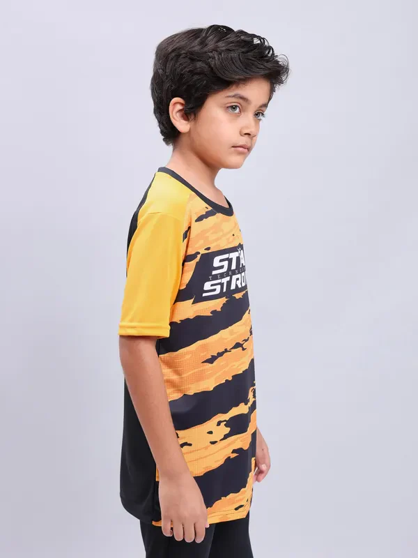 Boys Printed Slim Fit Crew Neck T-shirt with TECHNOLITE - Image 4