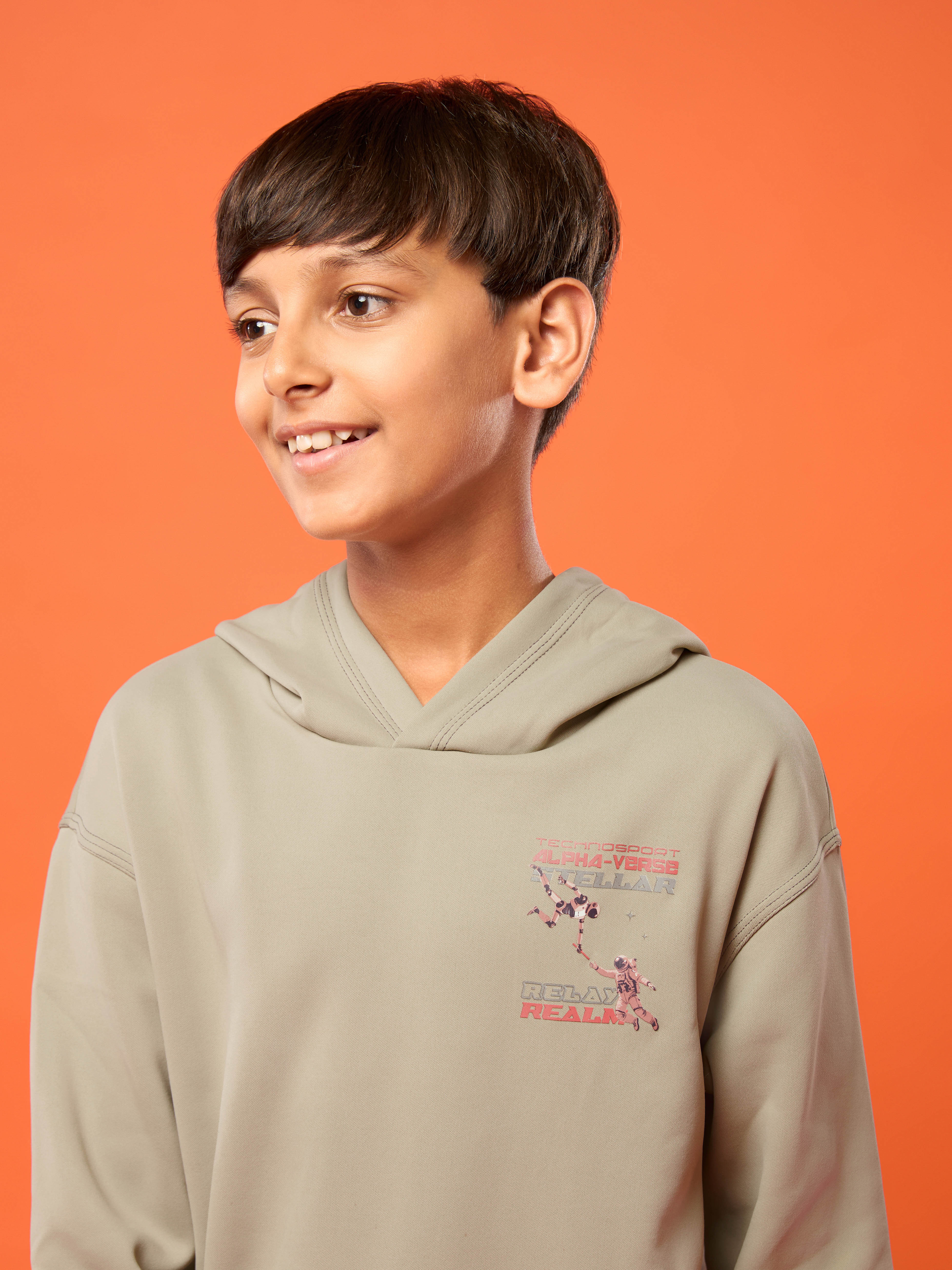 Boys Back Printed Slim Fit Hooded Sports Sweatshirt with TECHNO WARM+ - Image 6