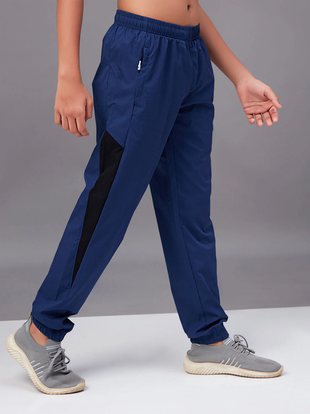 Boys Colorblock Slim Fit Sports Trackpants with TS LYTRA - Image 4