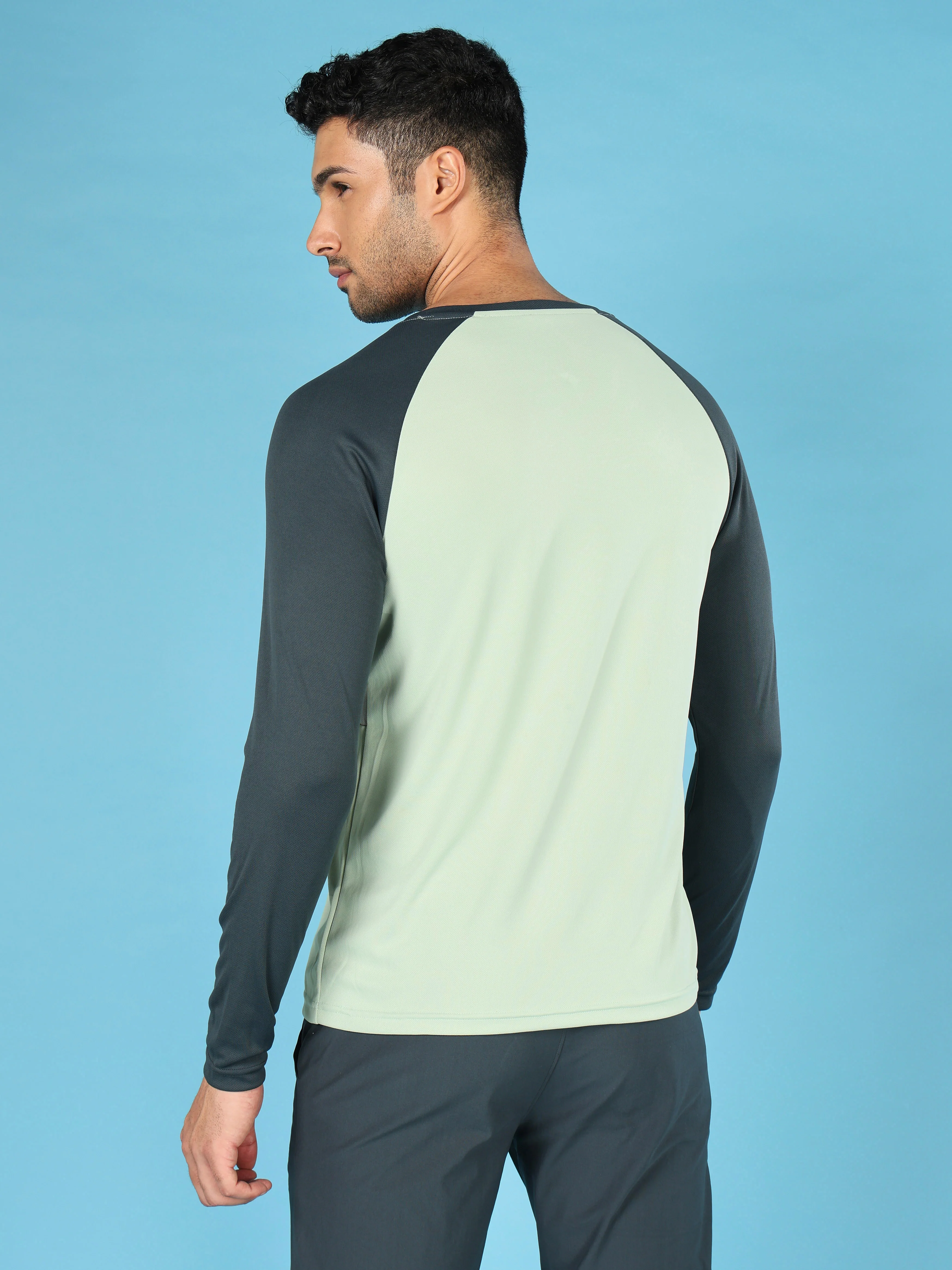 Men Colorblock Slim Fit Crew Neck T-shirt with TECHNO COOL+ - Image 2