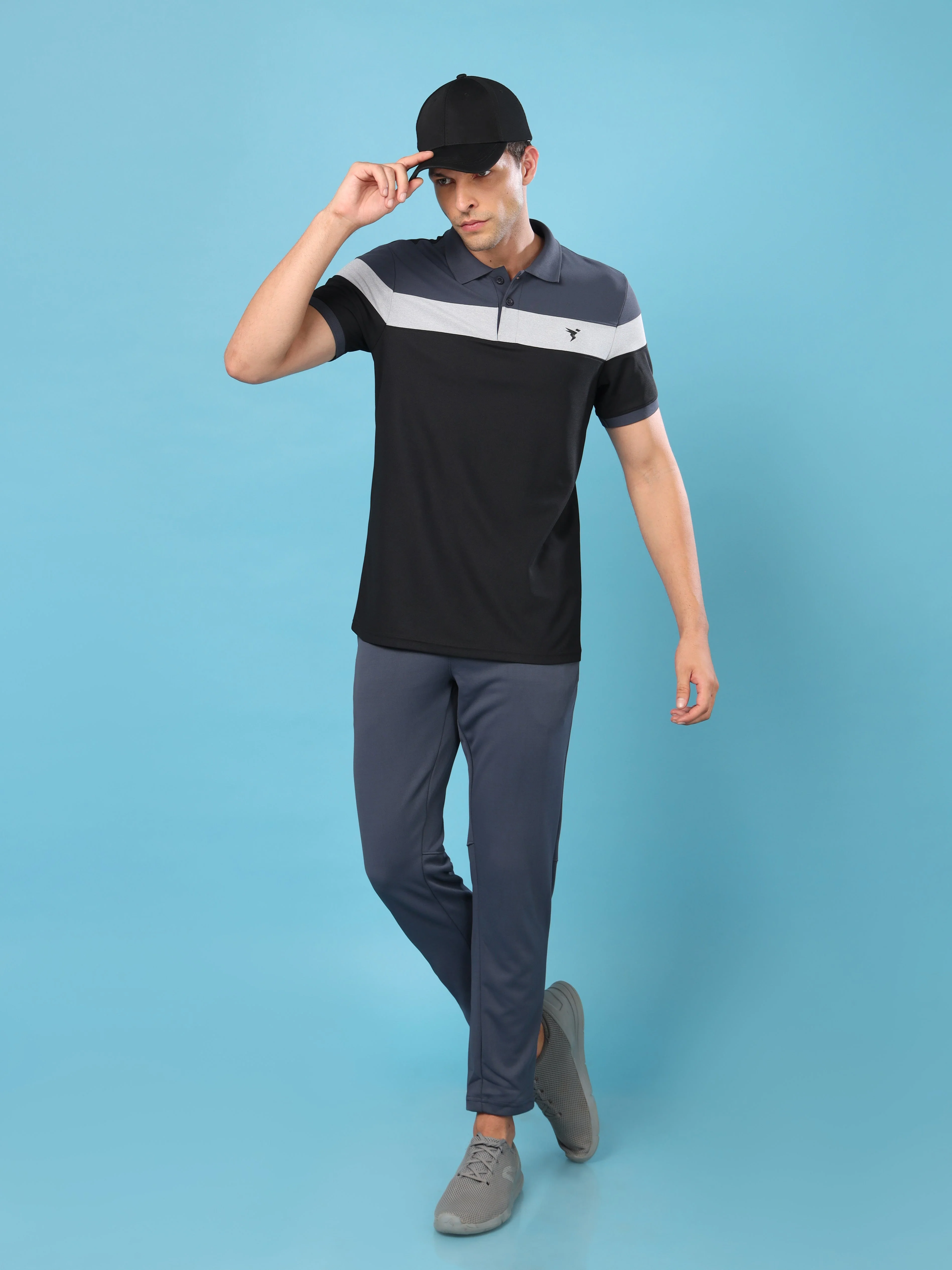 Men Colorblock Slim Fit Polo T-shirt with MATPIQ - Image 4