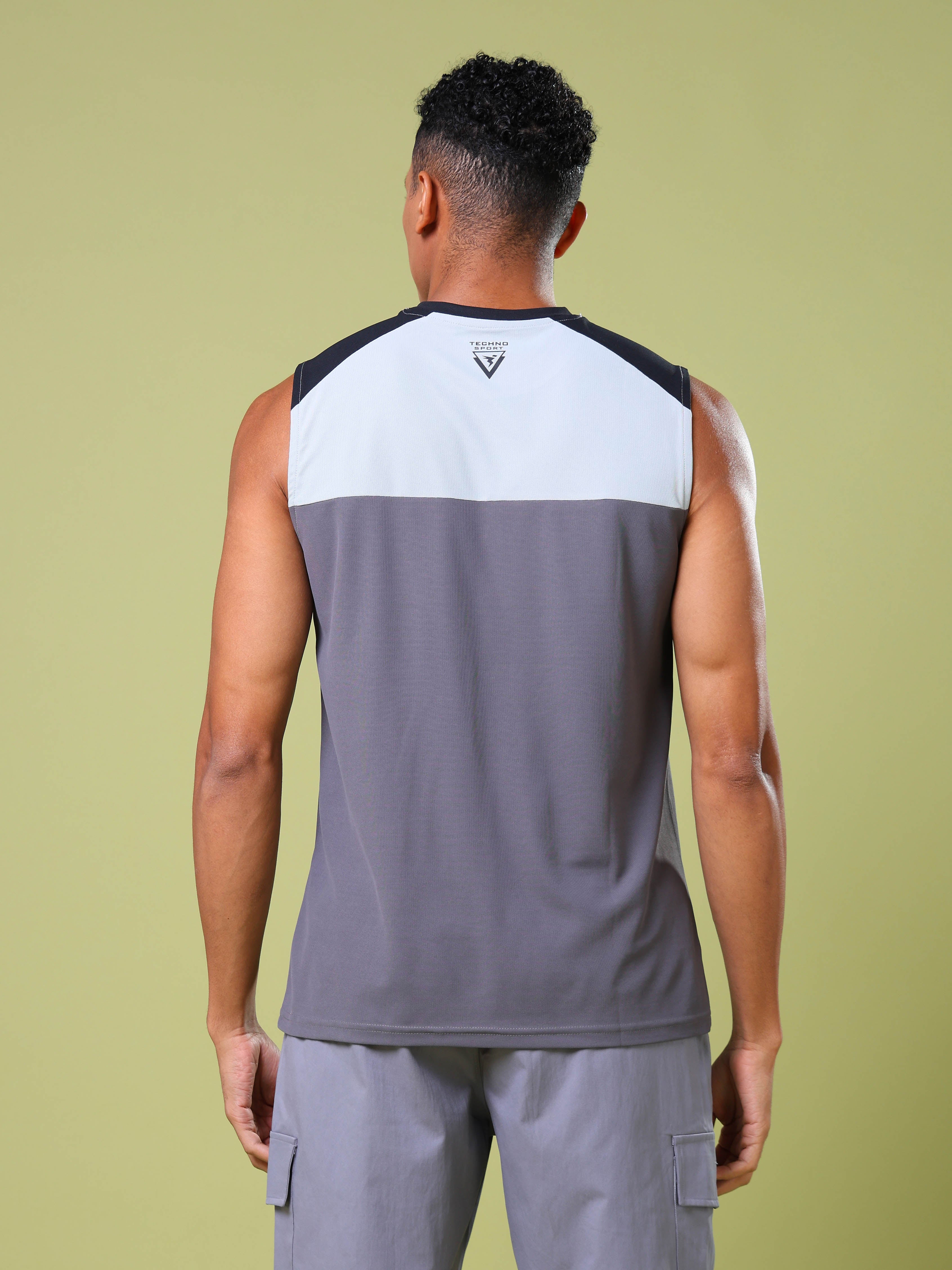 Men Colorblock Slim Fit Round Neck Sports Innerwear Vest with MATPIQ - Image 3