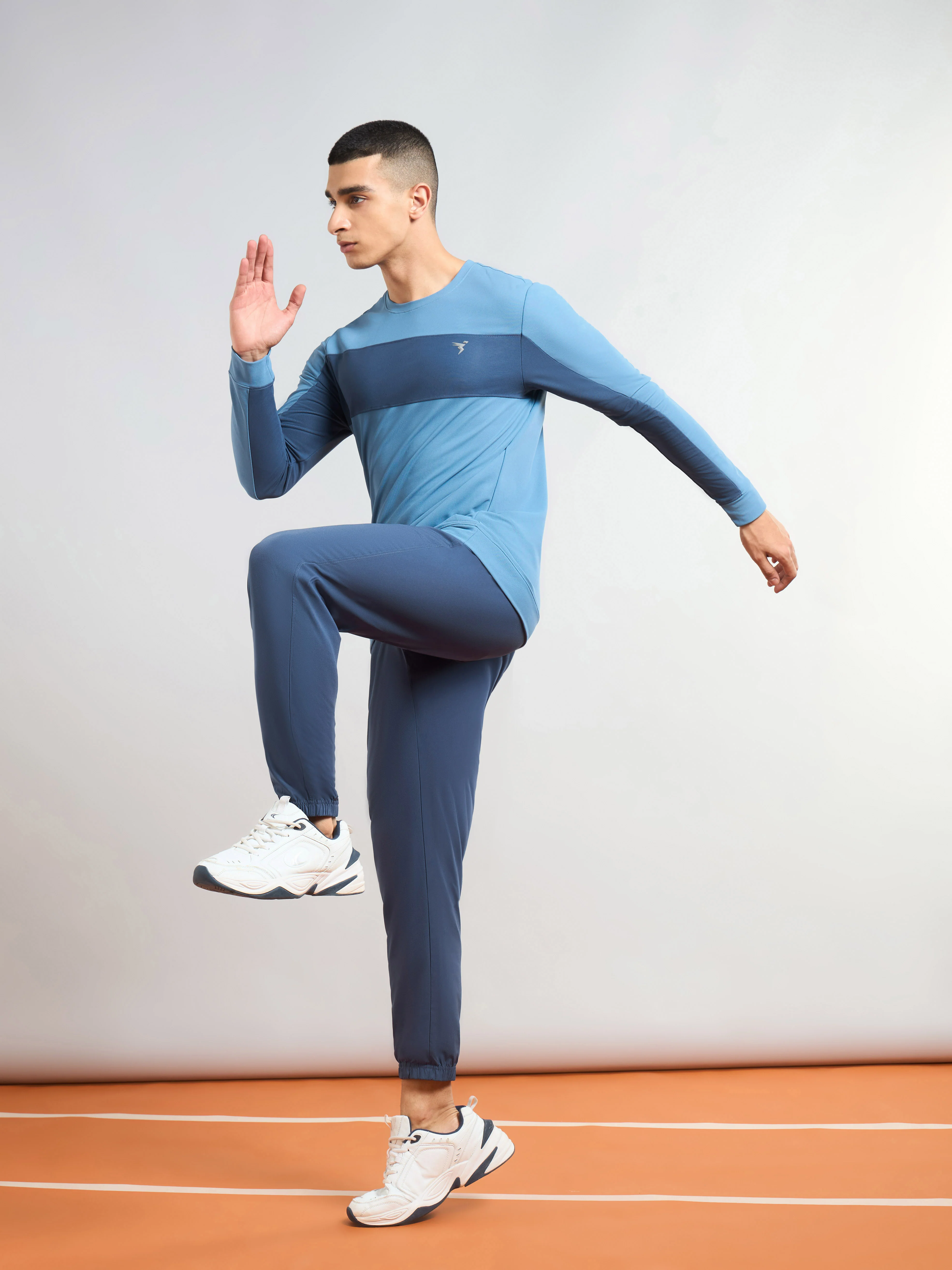 Men Colorblock Slim Fit T-shirt with MATPIQ - Image 4