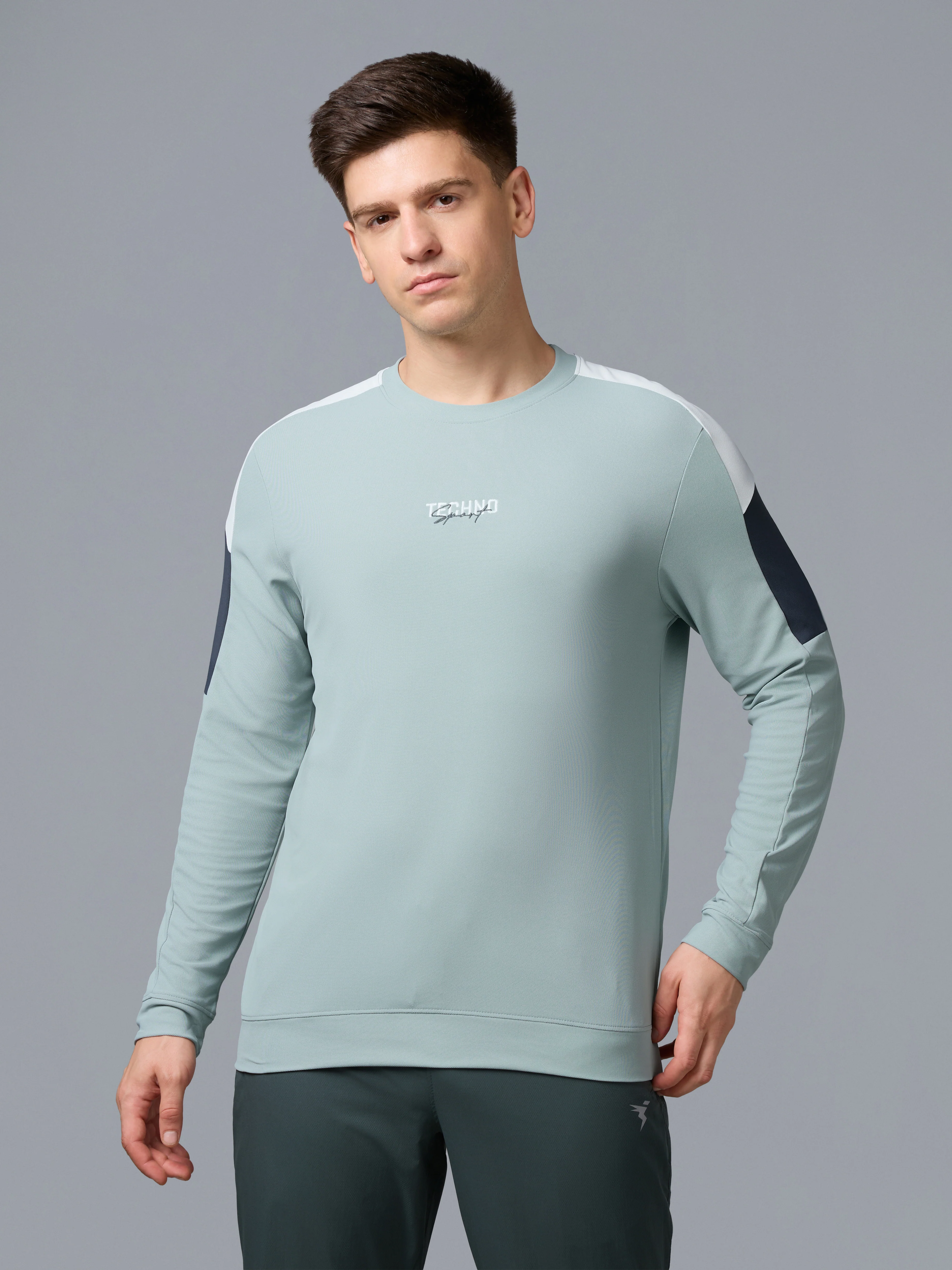 Men Colorblock Slim Fit T-shirt with MATPIQ - Image 2