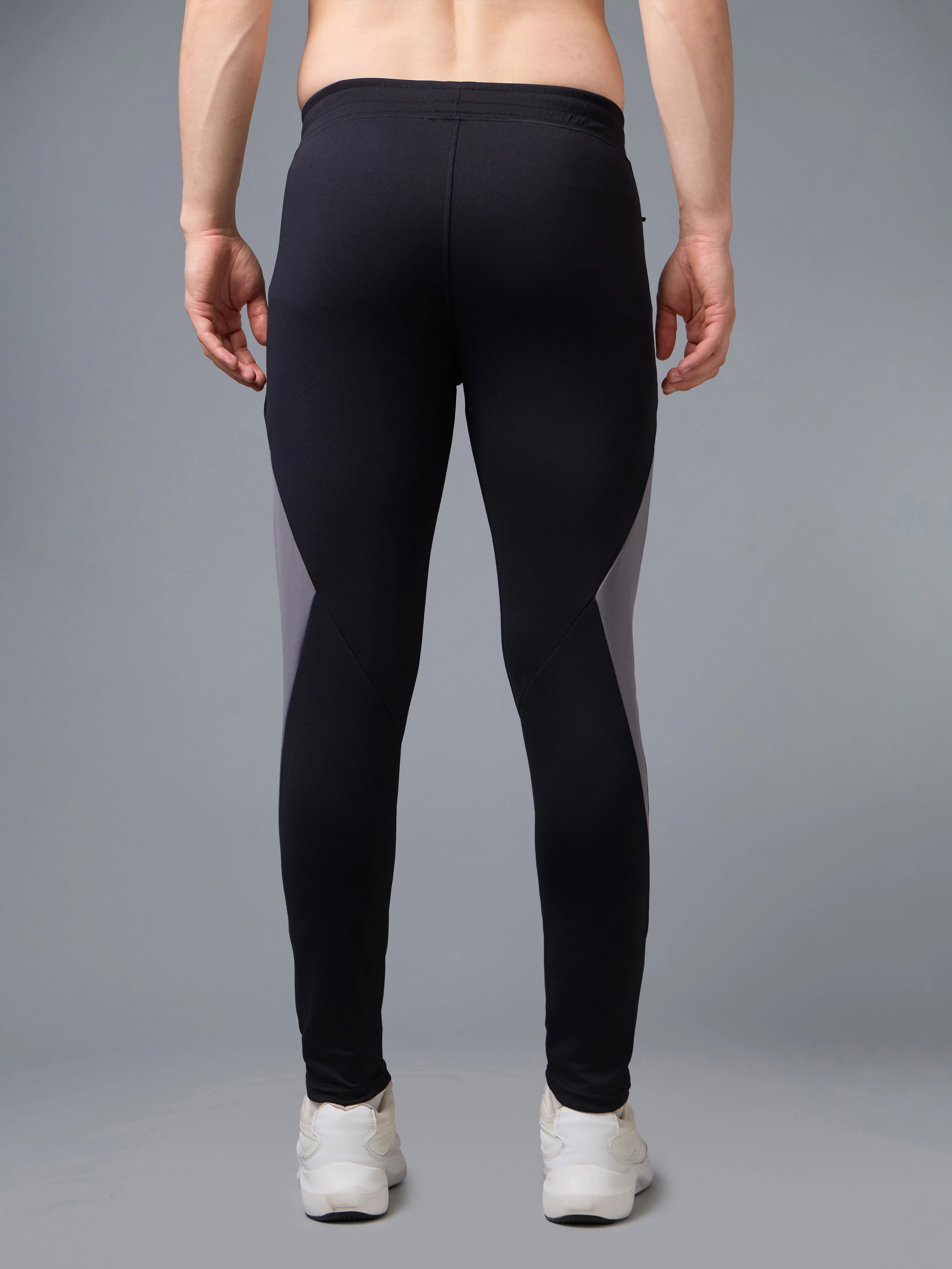 Men Colorblock Slim Fit Trackpants with TECHNO DRY - Image 3