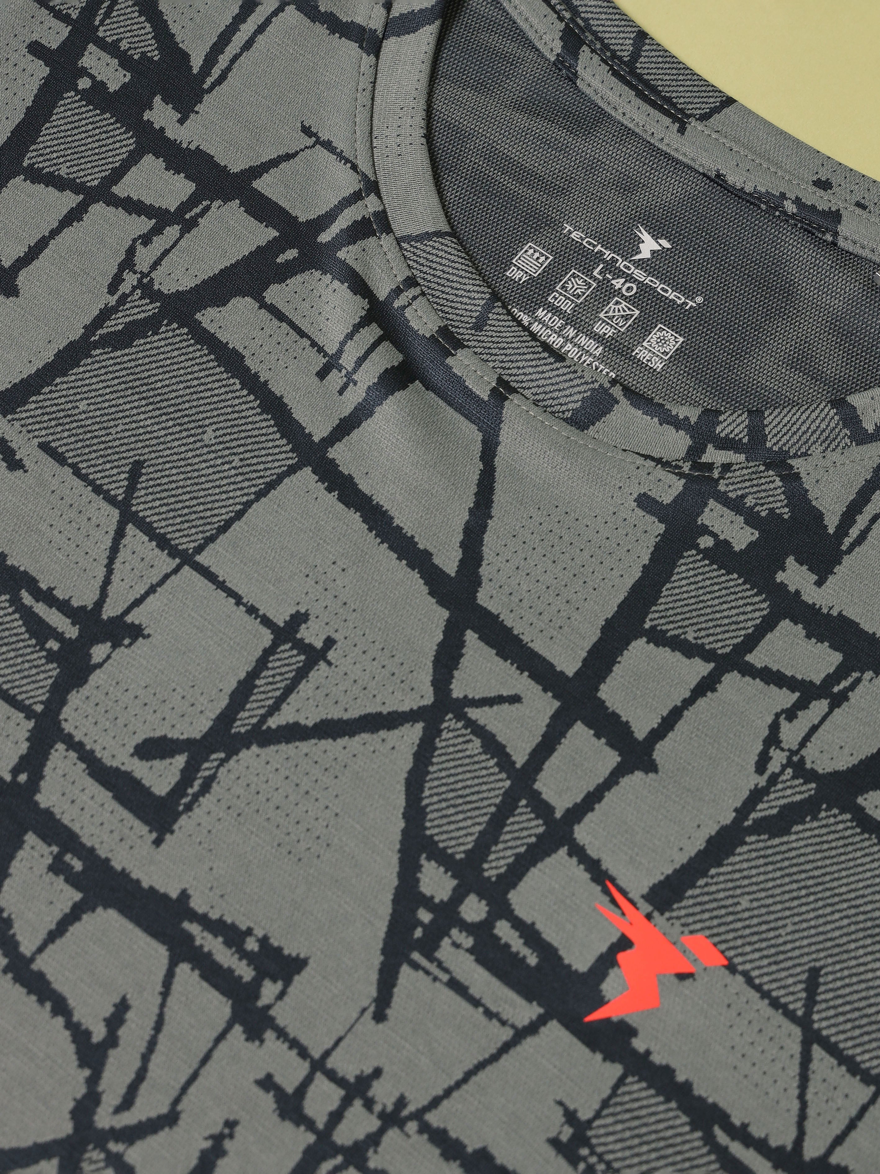 Men Jacquard Slim Fit Crew Neck T-shirt with DOUBLE COOL - Image 7