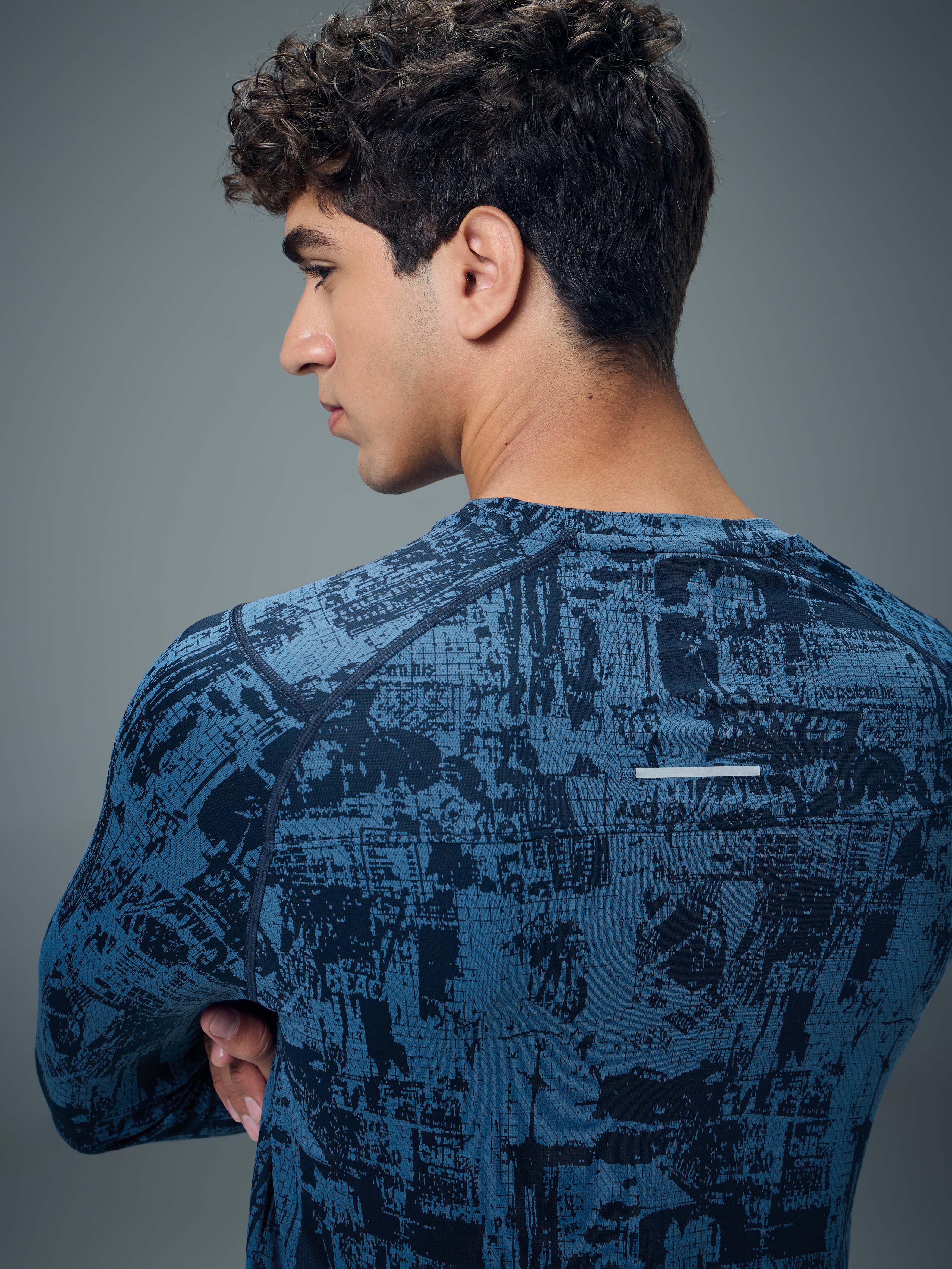 Men Jacquard Slim Fit Round Neck T-shirt with DOUBLE COOL - Image 7