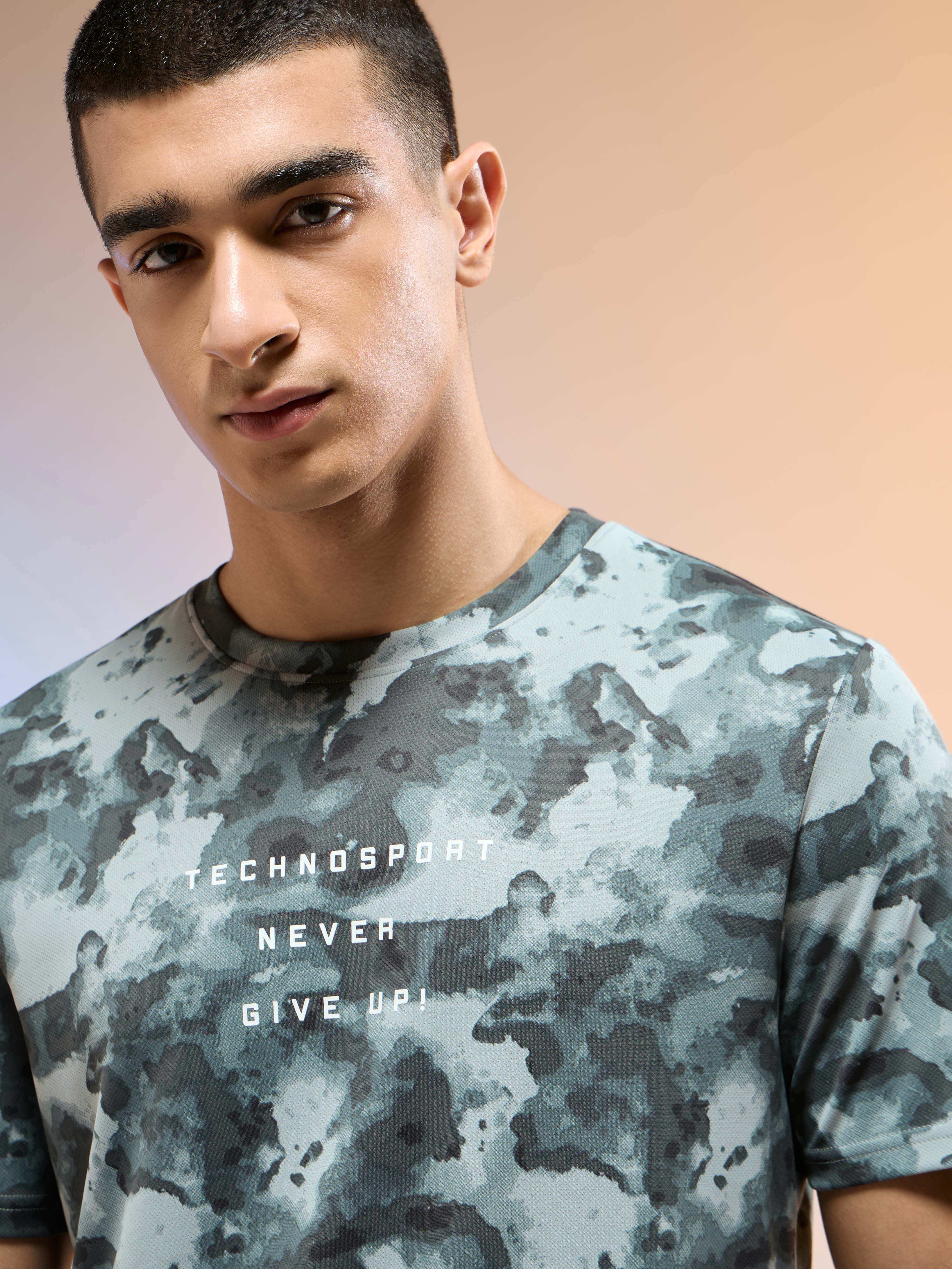 Men Printed Slim Fit Round Neck T-shirt with TECHNOCOOL+ - Image 6