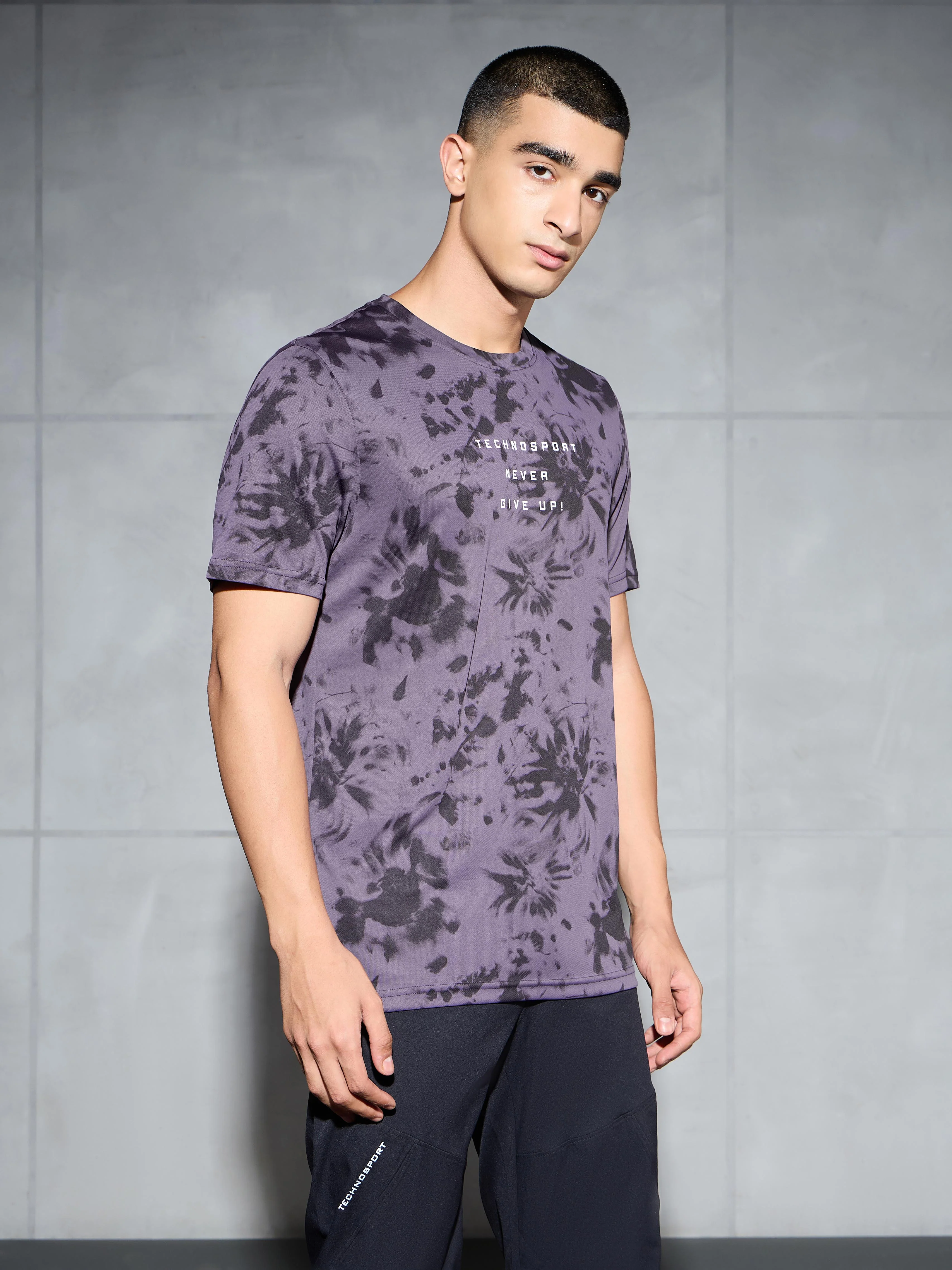 Men Printed Slim Fit Round Neck T-shirt with TECHNOCOOL+ - Image 4
