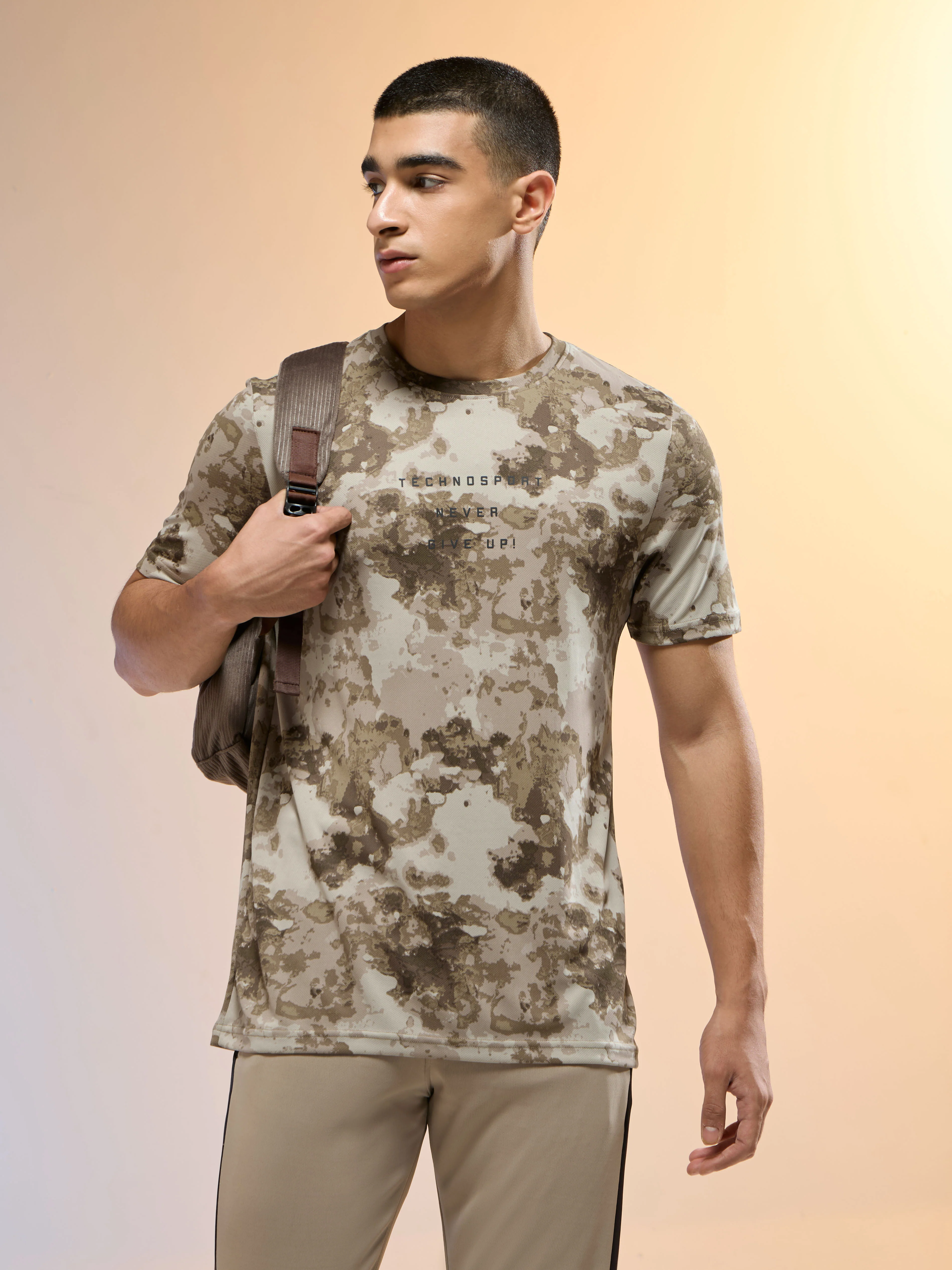 Men Printed Slim Fit Round Neck T-shirt with TECHNOCOOL+