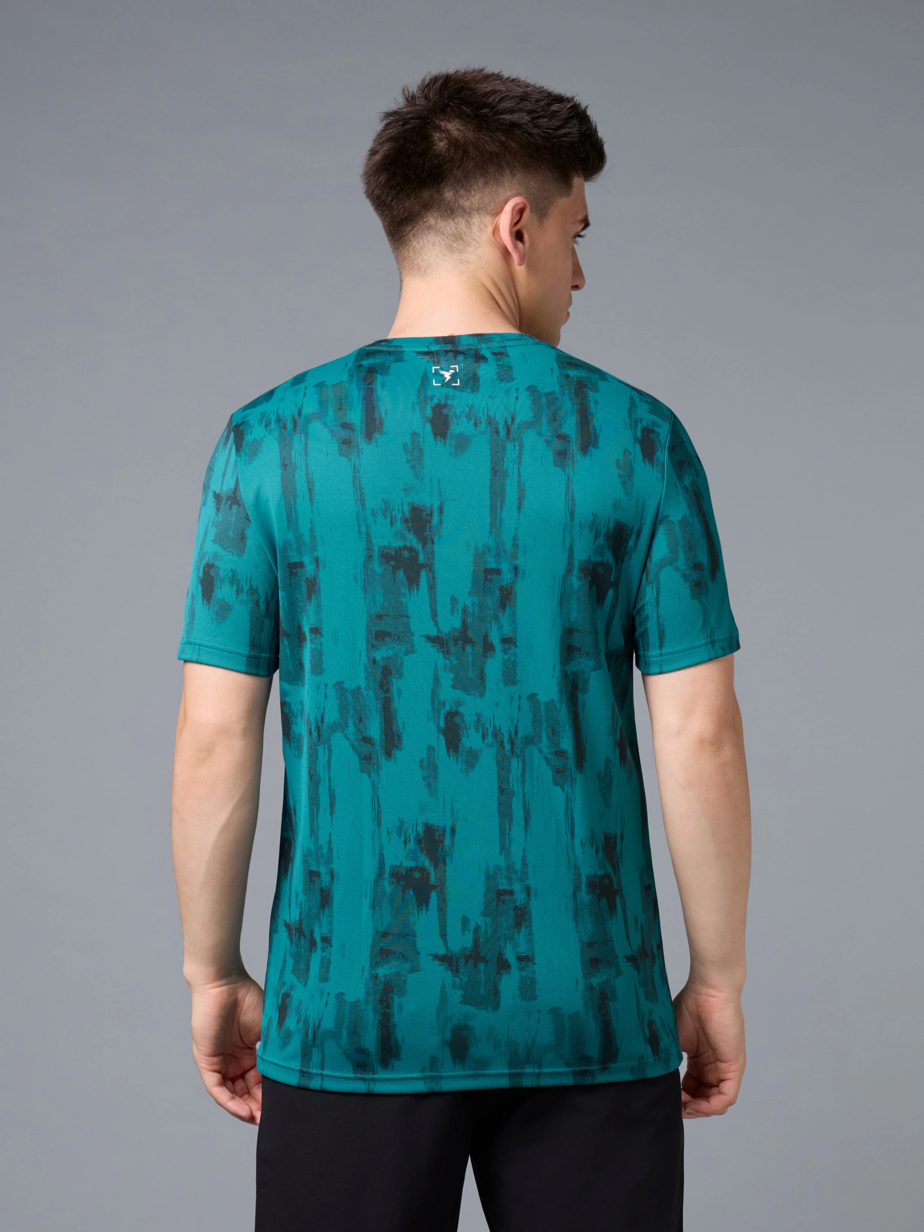 Men Printed Slim Fit Round Neck T-shirt with TECHNOCOOL+ - Image 3