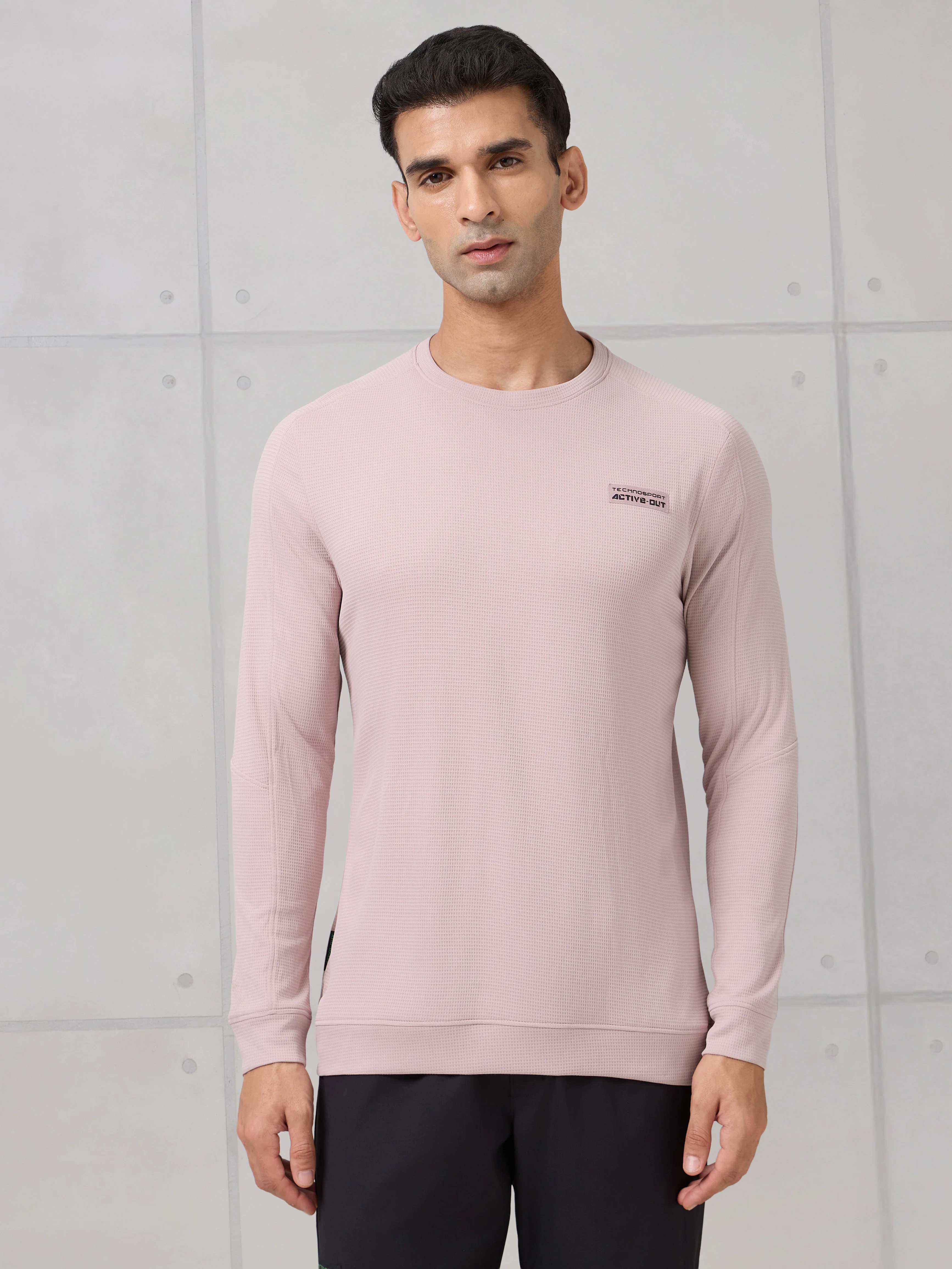 Men Round Neck Solid Active Out Slim Fit T-Shirt with TECHNOCOOL+ - Image 2
