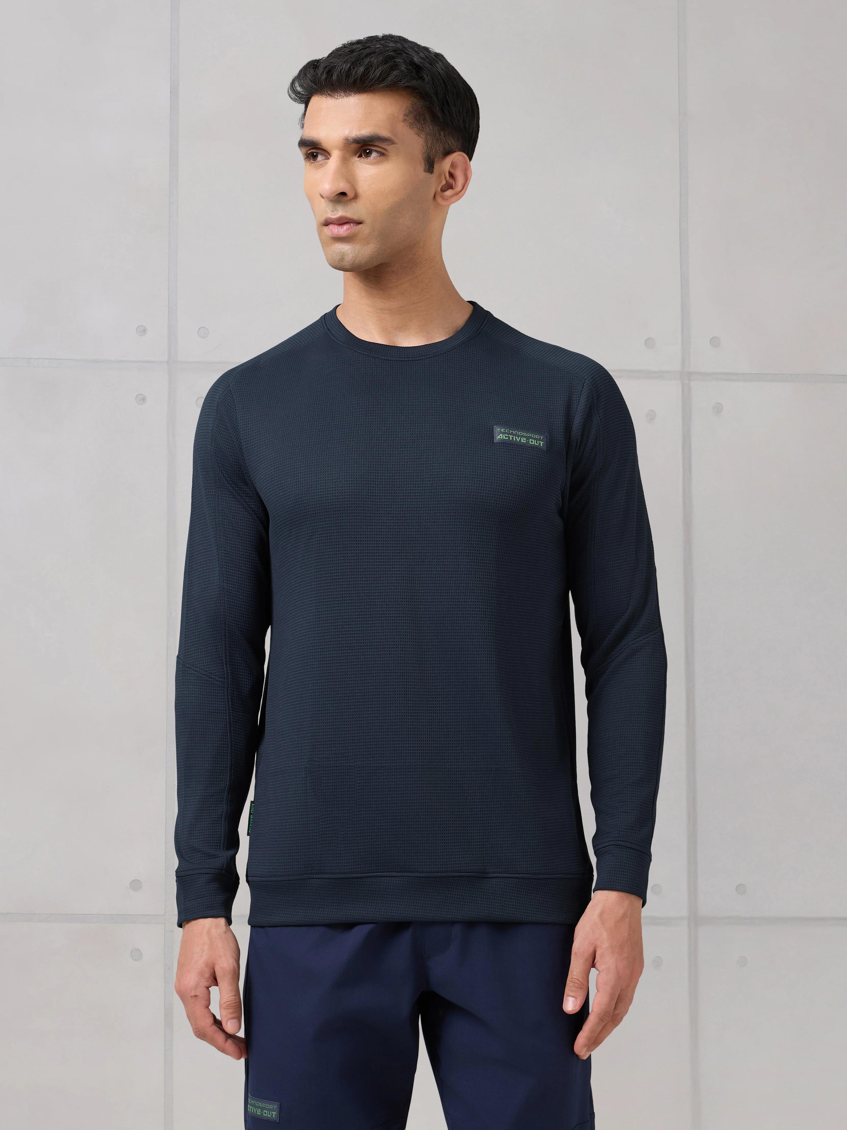 Men Round Neck Solid Active Out Slim Fit T-Shirt with TECHNOCOOL+ - Image 2