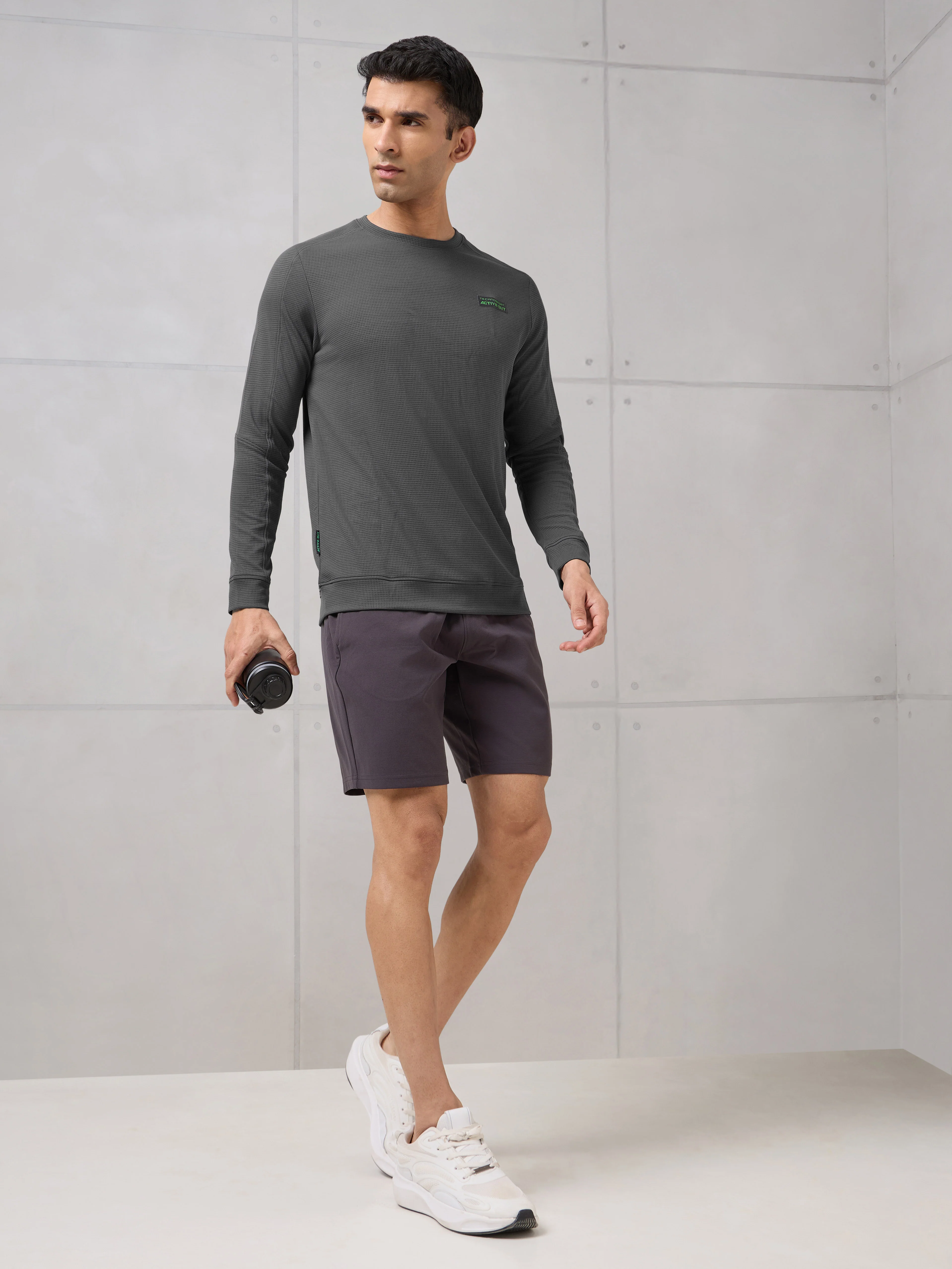 Men Round Neck Solid Active Out Slim Fit T-Shirt with TECHNOCOOL+ - Image 5
