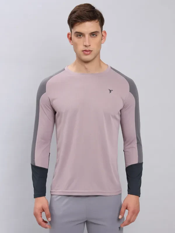 Men Colorblock Slim Fit Crew Neck T-shirt with TECHNO COOL+ - Image 10