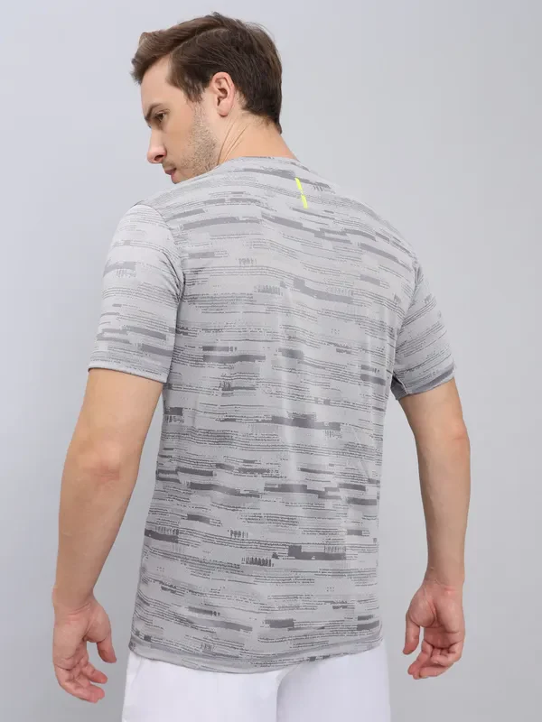 Men Jacquard Slim Fit Crew Neck T-shirt with DOUBLE COOL - Image 3