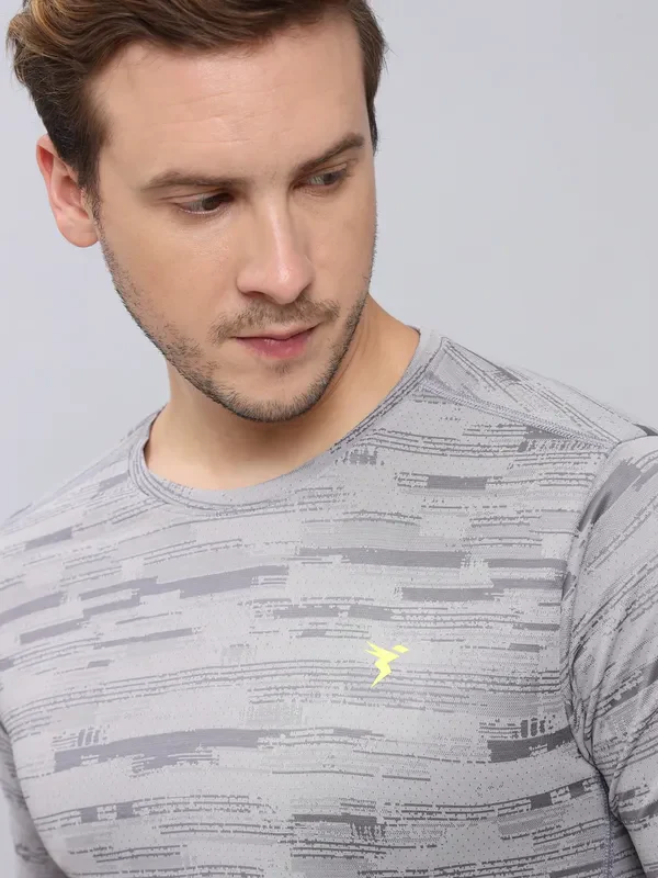 Men Jacquard Slim Fit Crew Neck T-shirt with DOUBLE COOL - Image 5