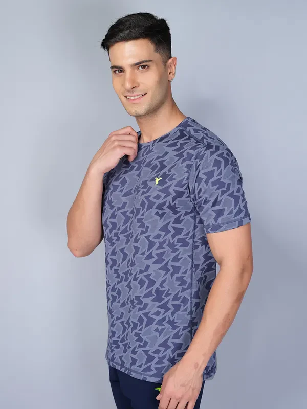 Men Jacquard Slim Fit Crew Neck T-shirt with DOUBLE COOL - Image 3