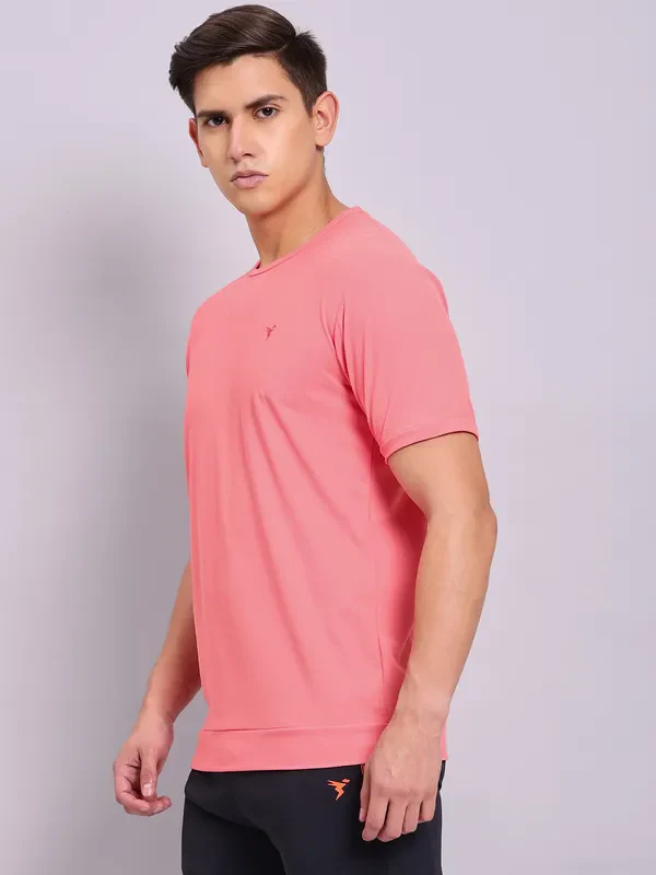 Men Solid Slim Fit Crew Neck T-shirt with MATPIQ - Image 4