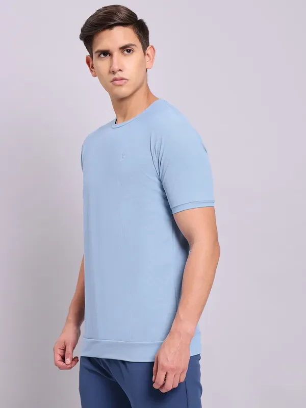 Men Solid Slim Fit Crew Neck T-shirt with MATPIQ - Image 3