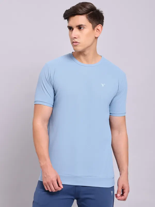 Men Solid Slim Fit Crew Neck T-shirt with MATPIQ - Image 4
