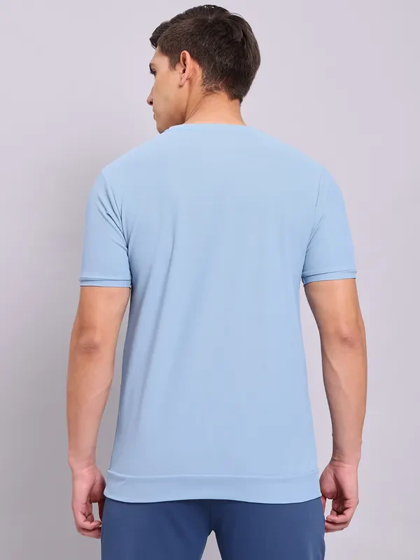 Men Solid Slim Fit Crew Neck T-shirt with MATPIQ - Image 5