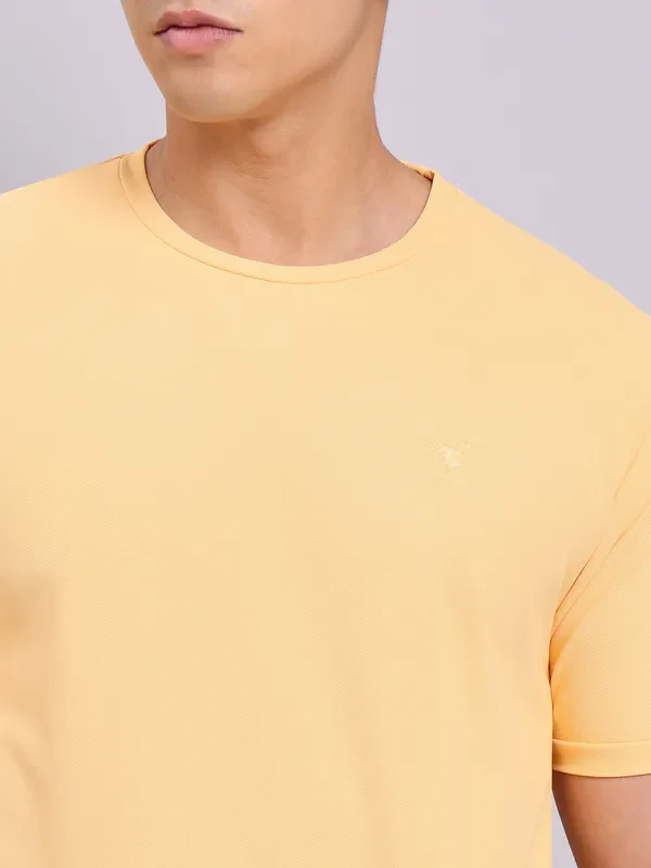 Men Solid Slim Fit Crew Neck T-shirt with MATPIQ - Image 5