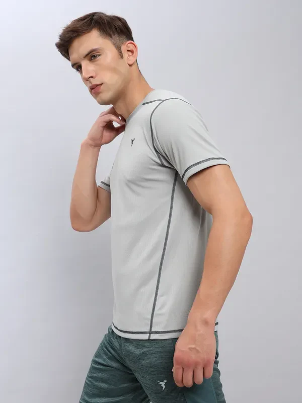 Men Solid Slim Fit Crew Neck T-shirt with TECHNO COOL+ - Image 5