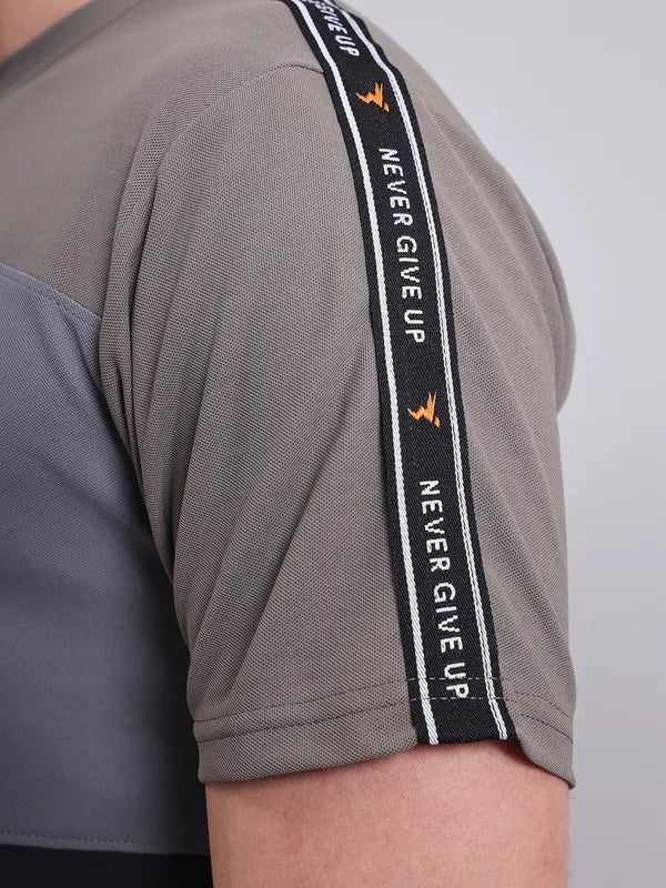Men Colorblock Slim Fit Crew Neck T-shirt with MATPIQ - Image 6