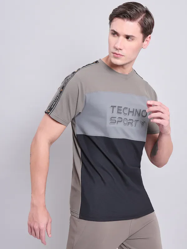 Men Colorblock Slim Fit Crew Neck T-shirt with MATPIQ - Image 8