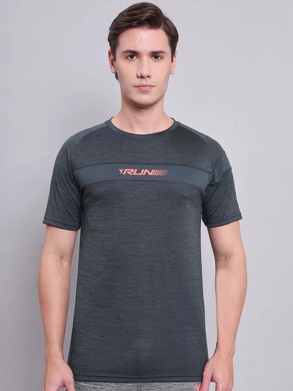 Men Melange Slim Fit Crew Neck T-shirt with TECHNO COOL+