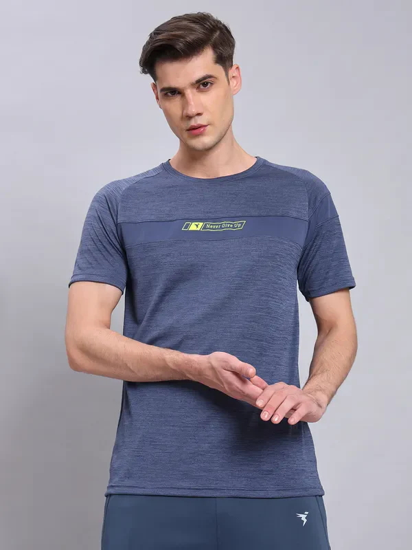 Men Melange Slim Fit Crew Neck T-shirt with TECHNO COOL+