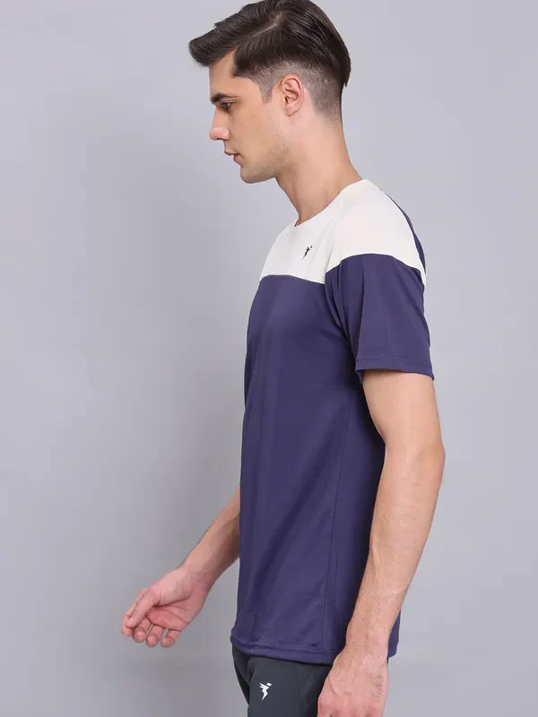 Men Colorblock Slim Fit Crew Neck T-shirt with TECHNO COOL+ - Image 4