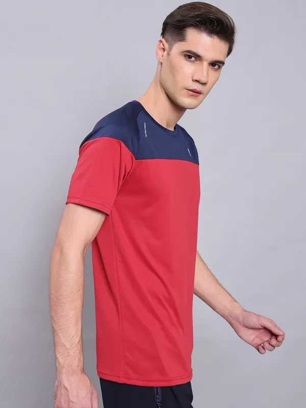 Men Colorblock Slim Fit Crew Neck T-shirt with TECHNO COOL+ - Image 5
