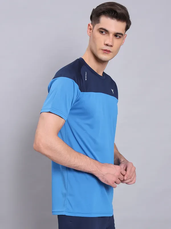 Men Colorblock Slim Fit Crew Neck T-shirt with TECHNO COOL+ - Image 3