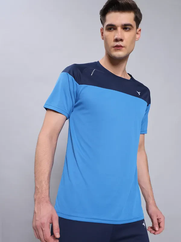 Men Colorblock Slim Fit Crew Neck T-shirt with TECHNO COOL+ - Image 6