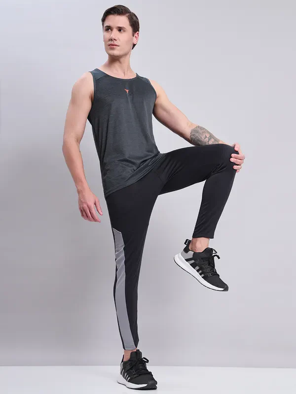 Men Melange Slim Fit Scoop Neck Innerwear Vest with DOUBLE COOL - Image 2