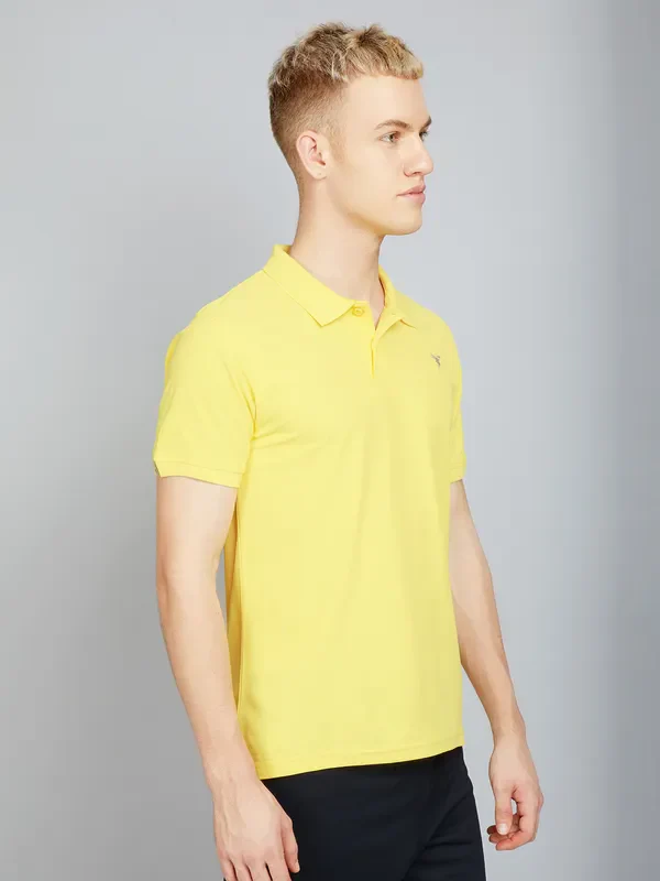 Men Solid Slim Fit Polo T-shirt with MATPIQ - Image 2