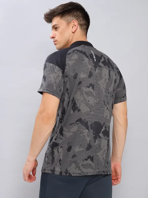 Men Jacquard Slim Fit Polo T-shirt with TECHNO COOL+ - Image 4