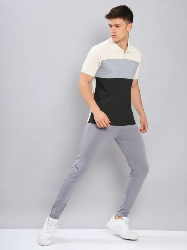 Men Colorblock Slim Fit Polo T-shirt with MATPIQ - Image 2