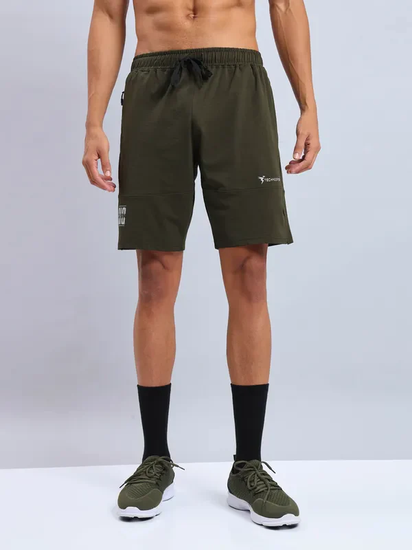 Men Solid Relax Fit Shorts with ELASTO LITE