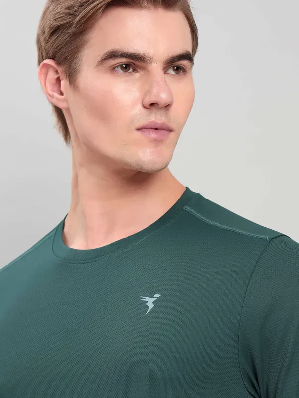 Men Solid Slim Fit Crew Neck T-shirt with TECHNO COOL+ - Image 5