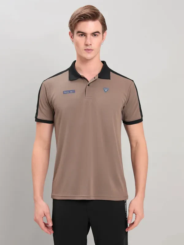 Men Colorblock Slim Fit Polo T-shirt with TECHNO COOL+