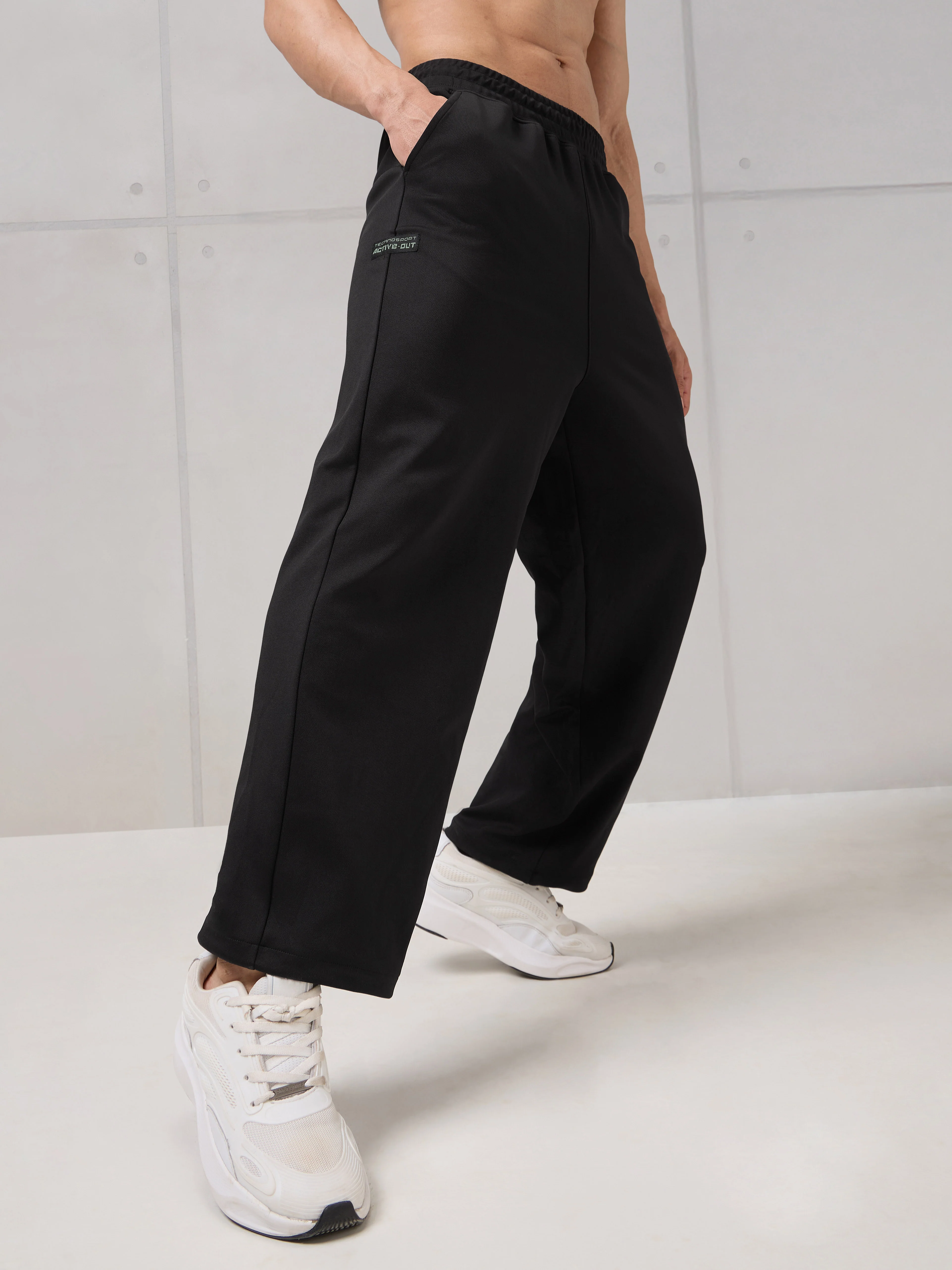 Men Baggy Fit Active Out Trackpants with ELASTOPLUS