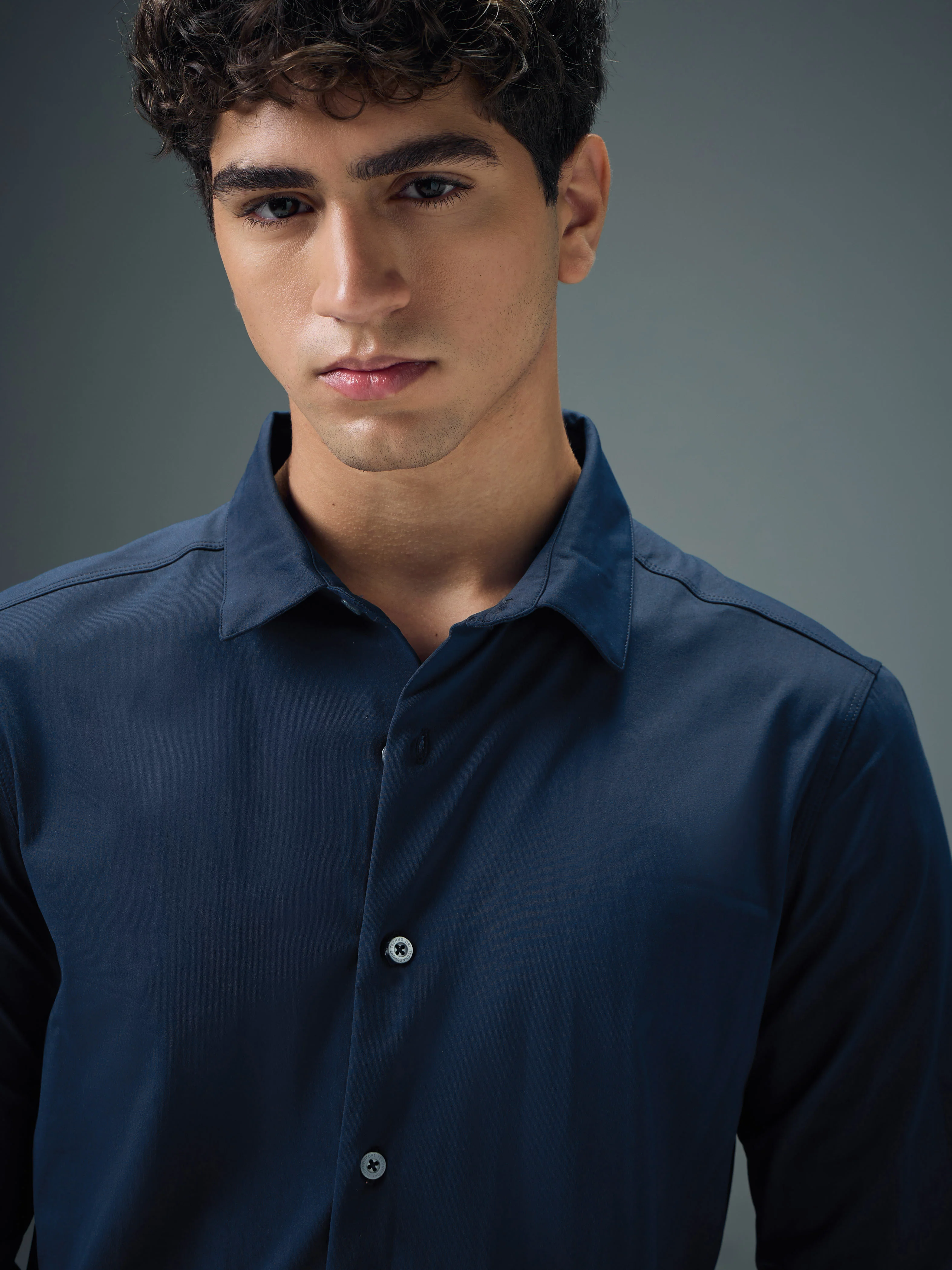 Men Solid Regular Fit Spread Collar Casual Shirt with COTFLEX - Image 6