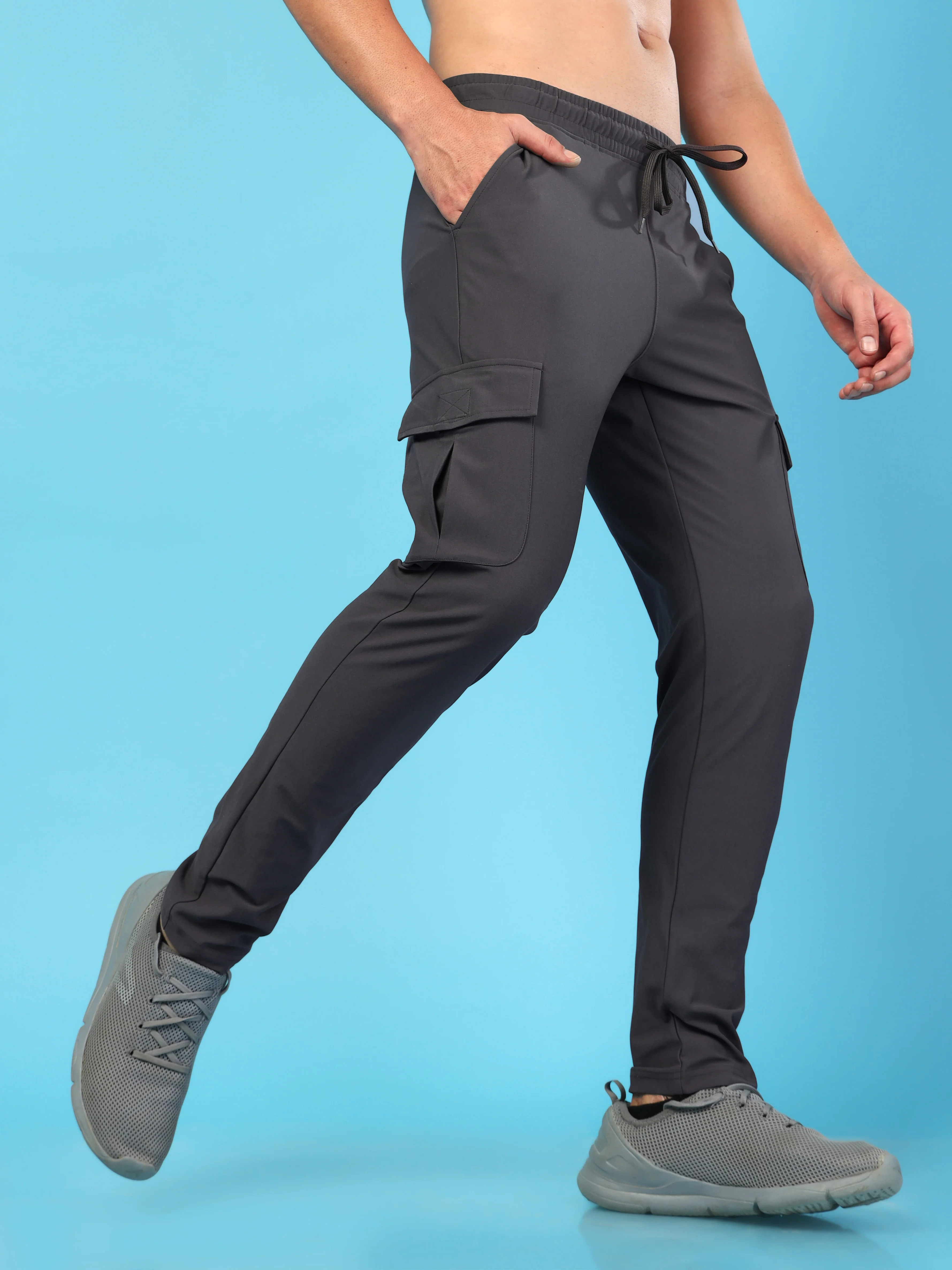 Men Solid Relax Fit Cargo Trackpants with DURACOOL+