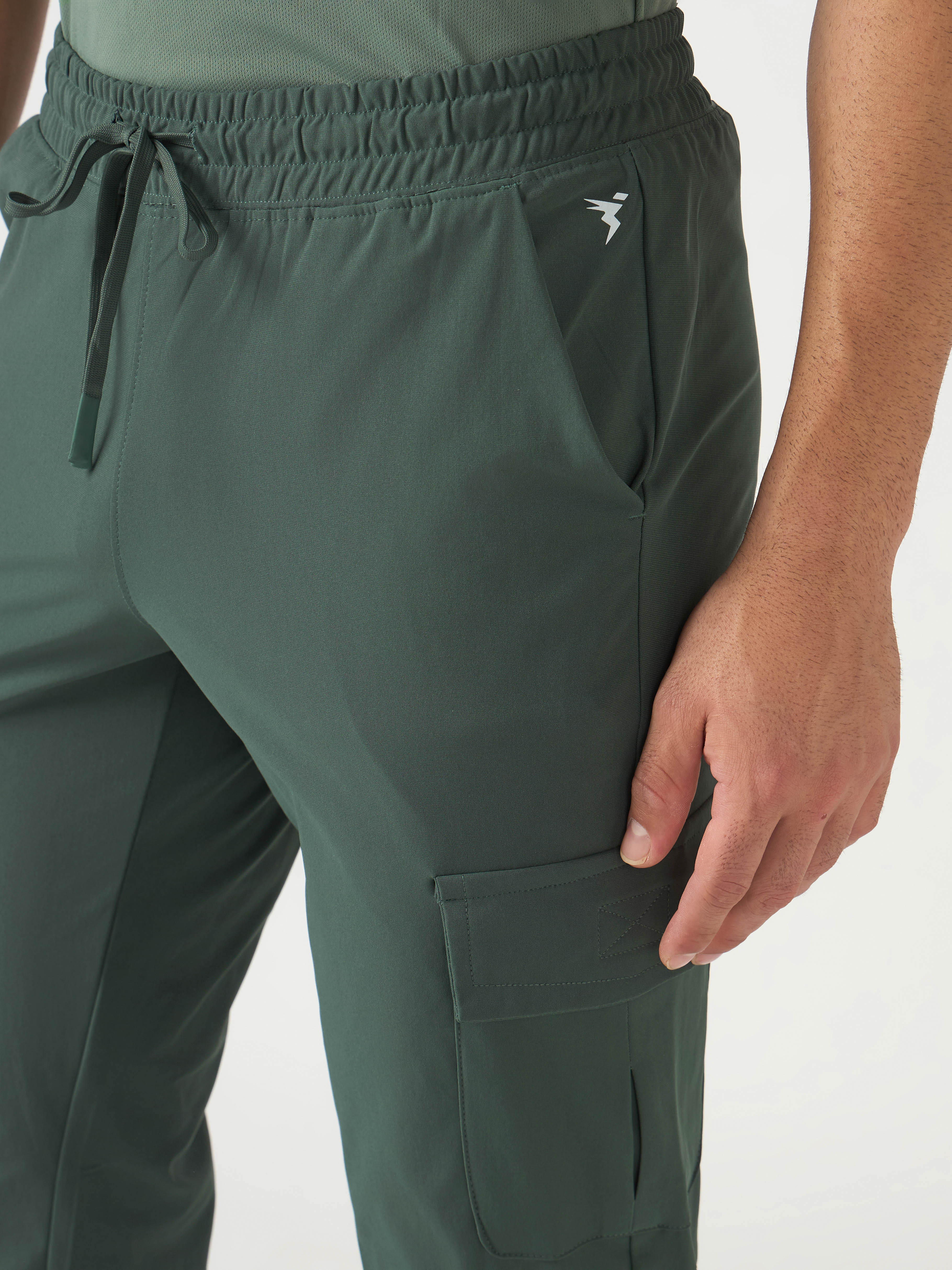 Men Solid Relax Fit Cargo Trackpants with DURACOOL+ - Image 5